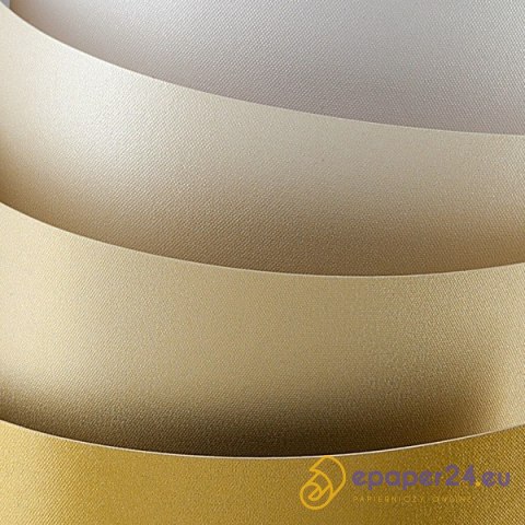 KARTON OZDOBNY A4/220g ICELAND DIAMENTOWA BIEL (20) KARTON OZDOBNY A4/220g ICELAND DIAMENTOWA BIEL (20)